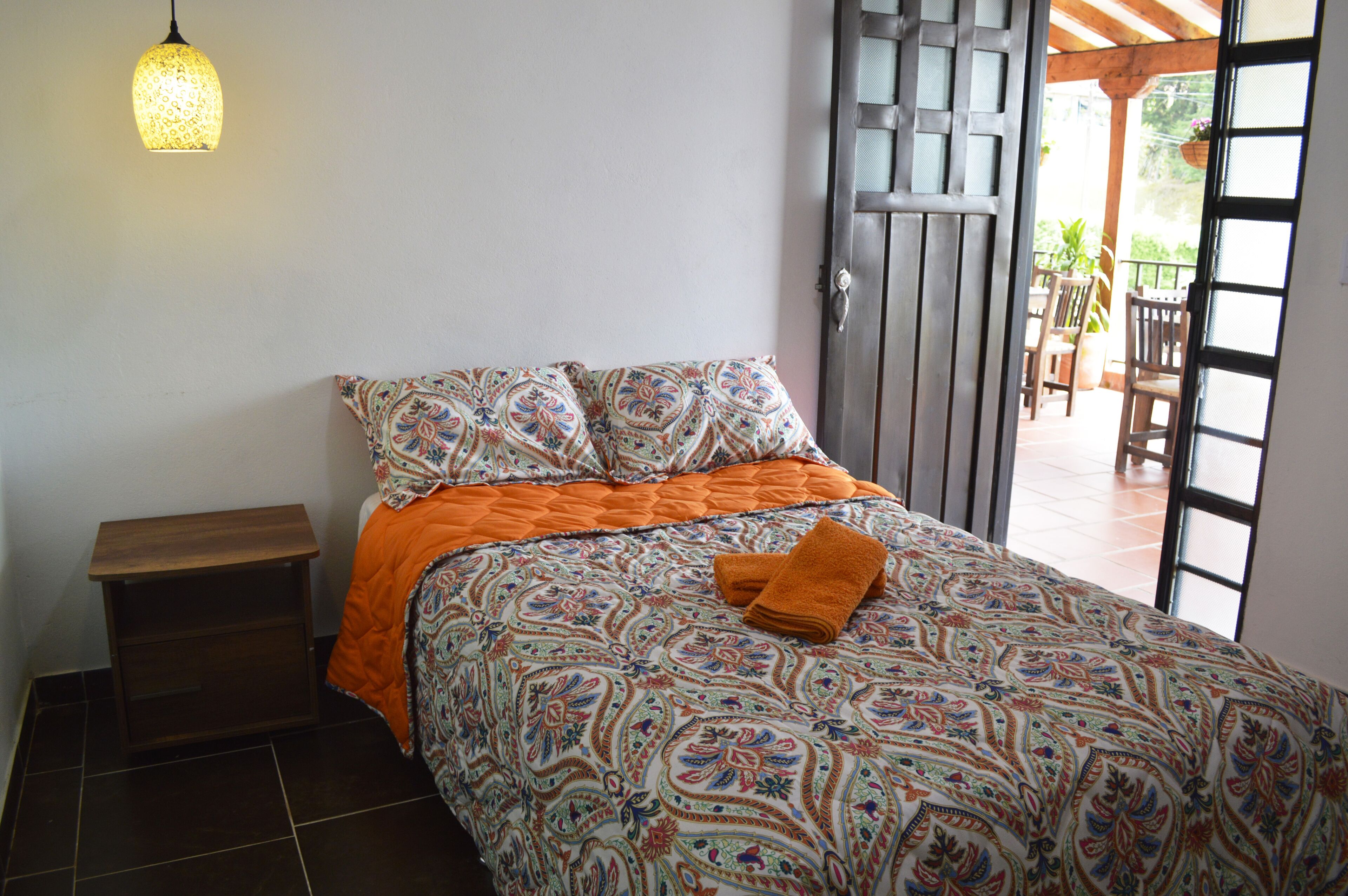 1 bedroom, internet, bed sheets