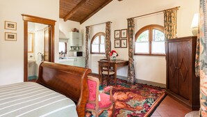 1 bedroom, iron/ironing board, internet, bed sheets