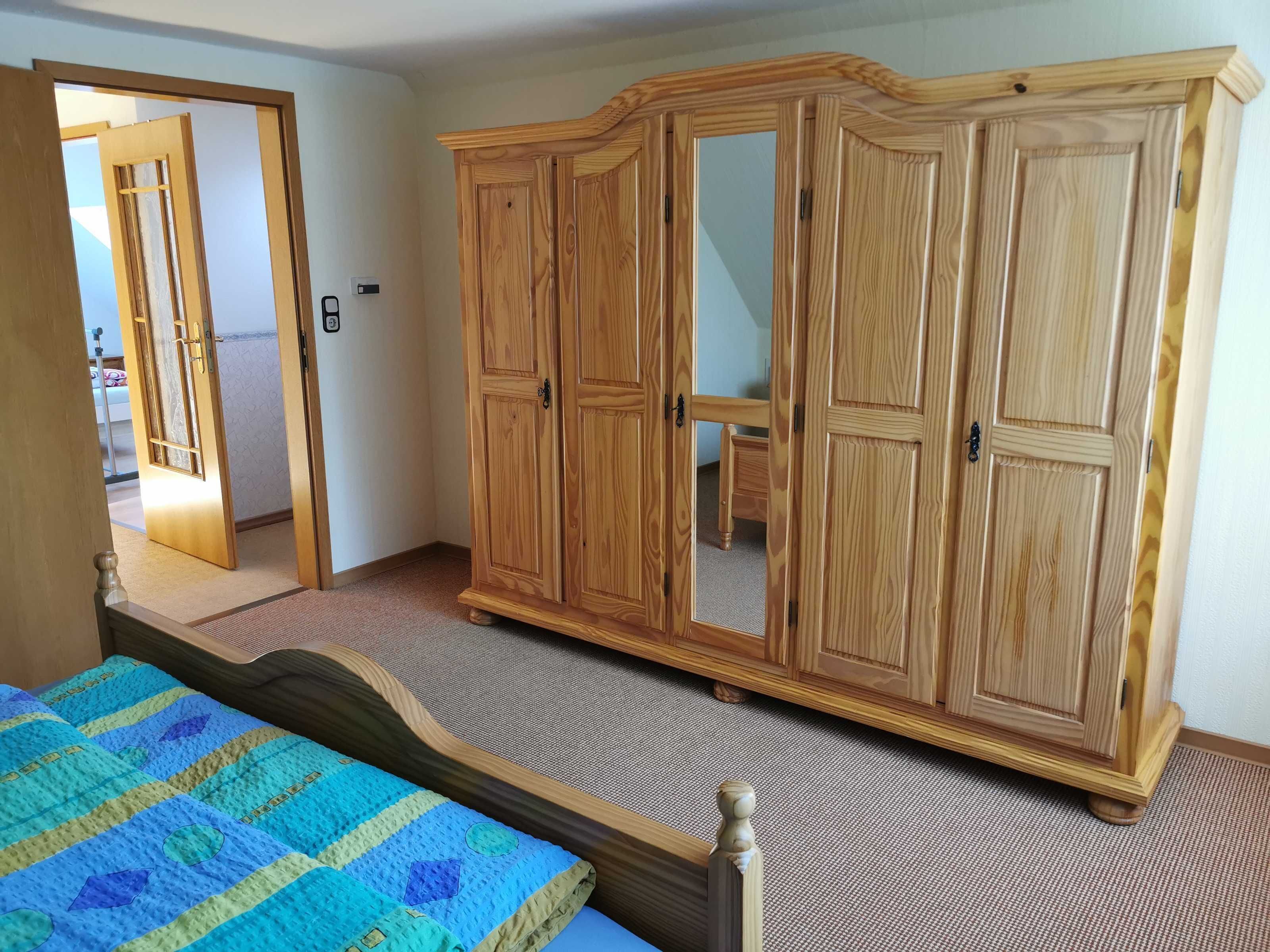 4 Schlafzimmer, Reisekinderbett, WLAN, Bettwäsche