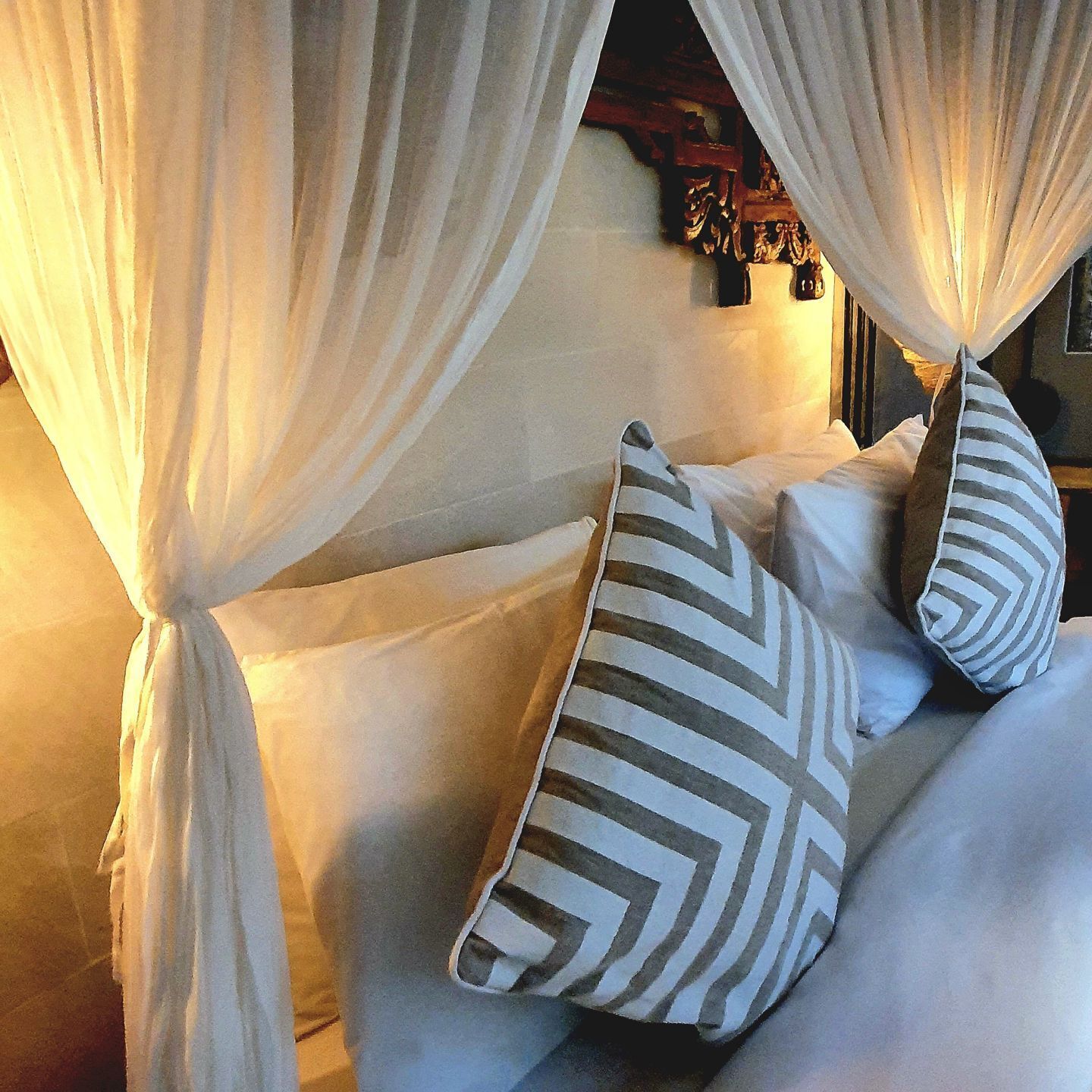 Minibar, laptop workspace, free WiFi, bed sheets