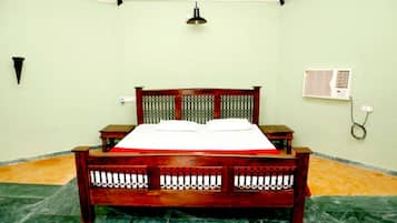 Deluxe Cottage | In-room safe, rollaway beds, free WiFi