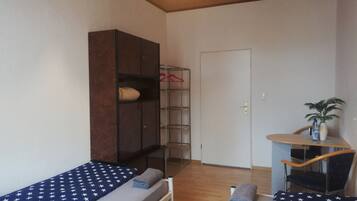Apartamento, 2 habitaciones (White) | Escritorio, wifi gratis, ropa de cama