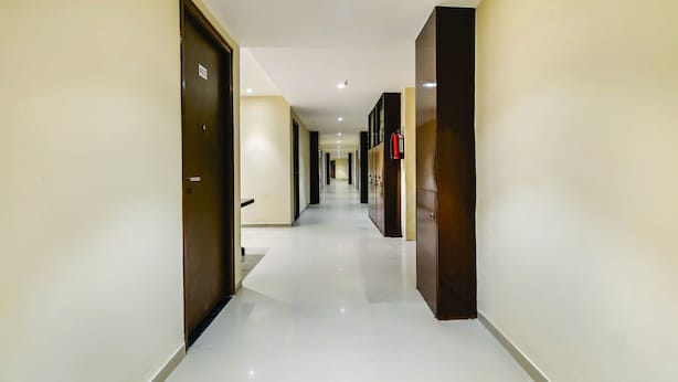 Lobby - Hotel Kumkum Palace (Surat)