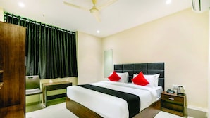 Deluxe Room - Hotel Kumkum Palace (Surat)