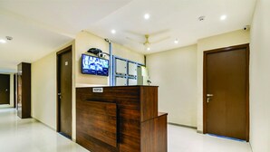 Reception - Hotel Kumkum Palace (Surat)