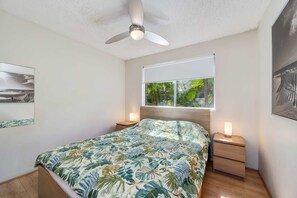 2 chambres, fer et planche à repasser, literie fournie