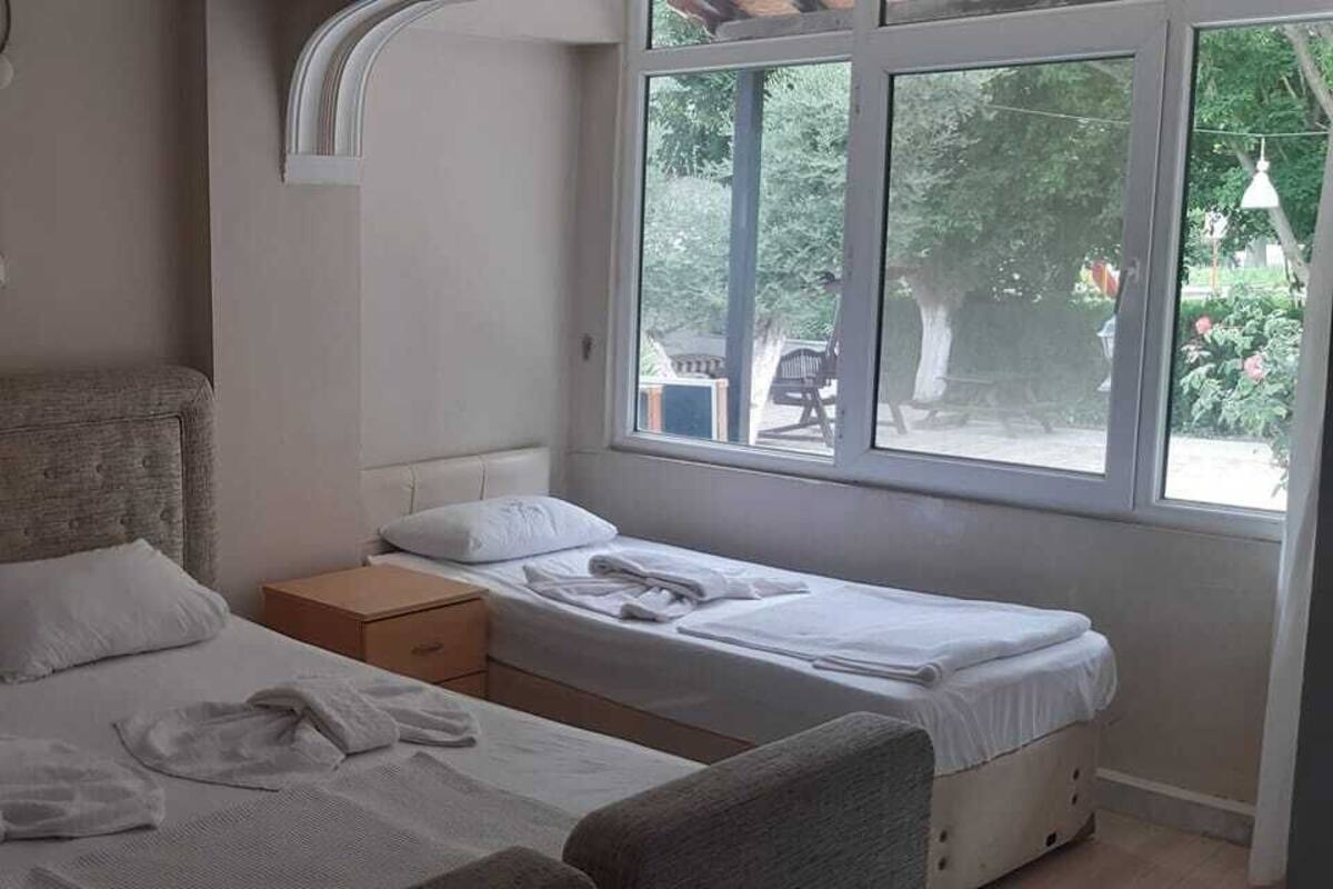 Desk, laptop workspace, free WiFi