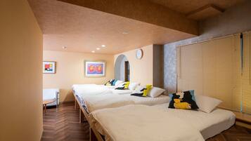 1 bedroom, desk, free WiFi, bed sheets