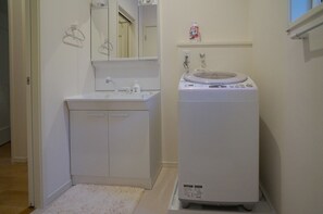 Hair dryer, towels - Cats Villa Hakuba 3 3LDK 6person rental villa / Kitaazumi-gun Nagano (Kitaazumi-gun)