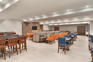 Desayuno continental gratuito y diario