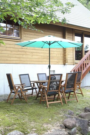 Outdoor dining - Kenman House Hakuba 3LDK 6person rental villa pe / Kitaazumi-gun Nagano (Kitaazumi-gun)