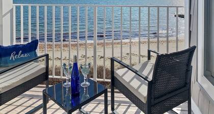 Steps to the Surf—Modern Oceanfront Condo