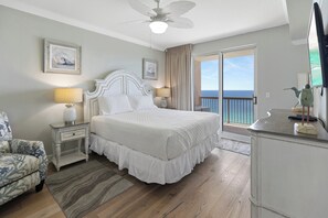 3 slaapkamers, een strijkplank/strijkijzer, gratis wifi, beddengoed