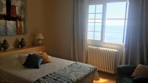 2 bedrooms, iron/ironing board, WiFi, bed sheets - Villa CASAIOLA facing the sea (San-Martino-di-Lota)