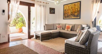 Geräumiges Ferienhaus "Ca Nostra Ibiza" mit Pool, Garten und Terrasse