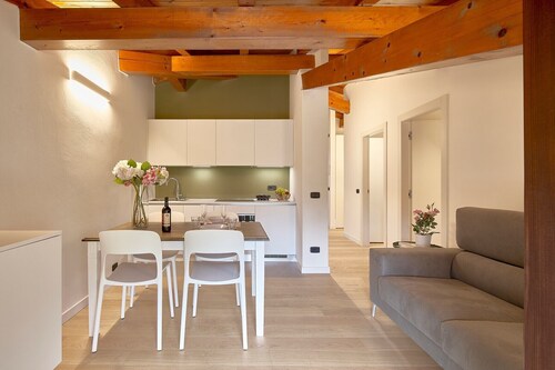 Elegant Top Floor Apartment "Salvia" with Mountain View & Balcony