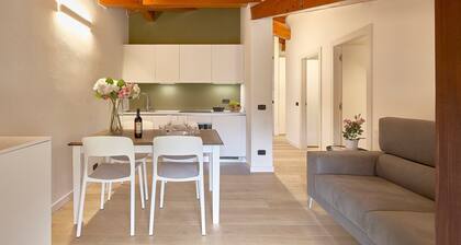 Elegant Top Floor Apartment "Salvia" with Mountain View & Balcony