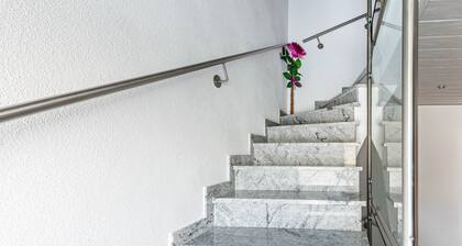 Gemütliche Dachgeschosswohnung "Haus am Mühlenbach" in schöner Lage mit WLAN, Terrasse und Garten; Parkplätze vorhanden
