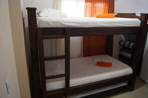 1 bedroom, Internet, bed sheets - Balcones de la Casona Hostel (Guatapé)