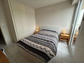 2 bedrooms