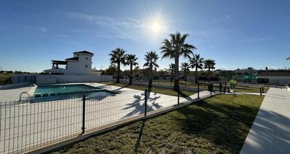 Immaculate Apartment Overlooking the Lovely Pool CEI35-5