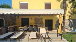 Outdoor dining - Villa Ella Opatija, Croatia with heated swimming pool and huge garden (Pobri)