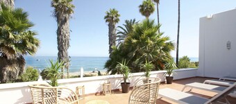 Seafront 2 villas in Golden Mile, Marbella - safe summer on the beach in privacy