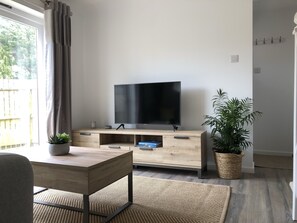 Interior - Perfect retreat for two! One bed house with garden, minutes from sea front (Poole)