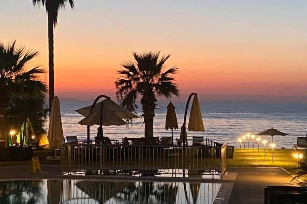 Maia Luxury Beach Hotel & Spa