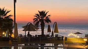 Fassade der Unterkunft – Abend/Nacht