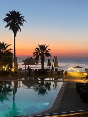 Façade de l’hébergement - soirée/nuit