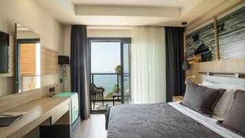 King Suit | Sengetøy av topp kvalitet, minibar og safe på rommet