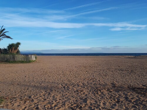 T2 Les Lilas ,plage 300m