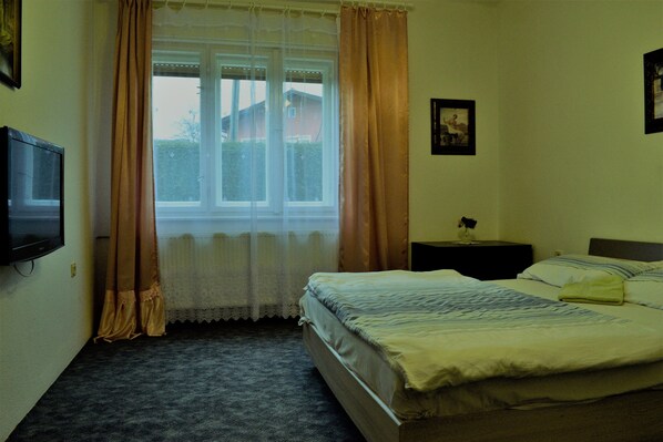 Habitación familiar, 2 habitaciones | Vista desde la habitación