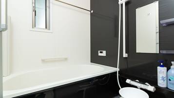 Hårtork och handdukar