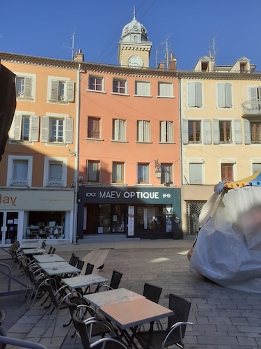 Center Ville Gap - Apartment for 7 people + baby cot and childcare kit.