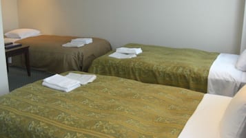 1 bedroom, desk, free WiFi, bed sheets