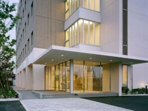 Exterior detail - Twin B nonsmoking room only 20 minutes by c / Izumo Shimane (Izumo)