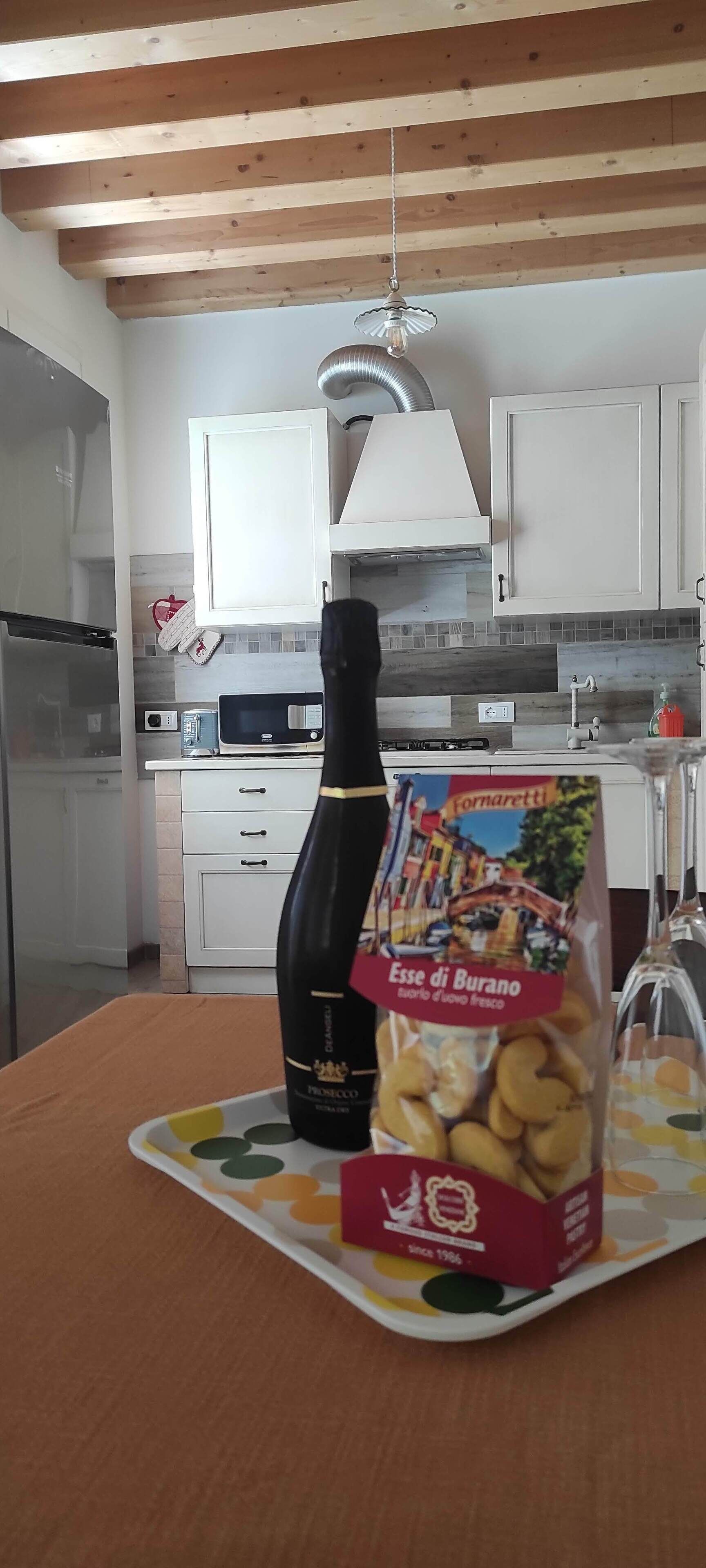 Refrigerador, microondas, parrilla de estufa y lavavajillas 