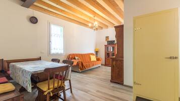 Televisión y estéreo