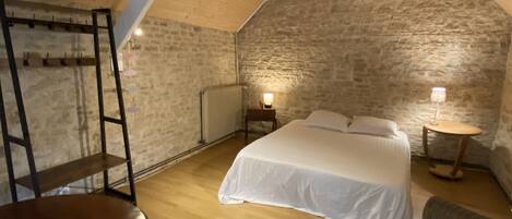 3 Schlafzimmer, Reisekinderbett, kostenloses WLAN, BettwÀsche