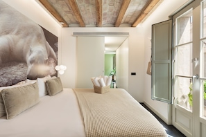 In-room safe, iron/ironing board, free WiFi, bed sheets