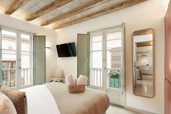 In-room safe, iron/ironing board, free WiFi, bed sheets