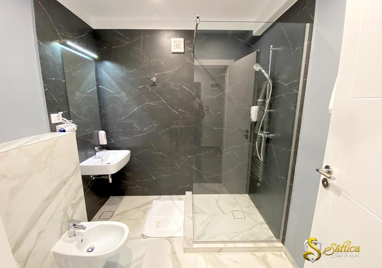 shower, bidet, towels, soap