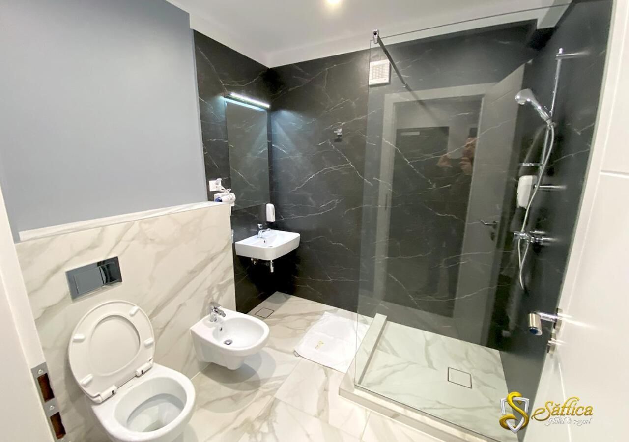 shower, bidet, towels, soap