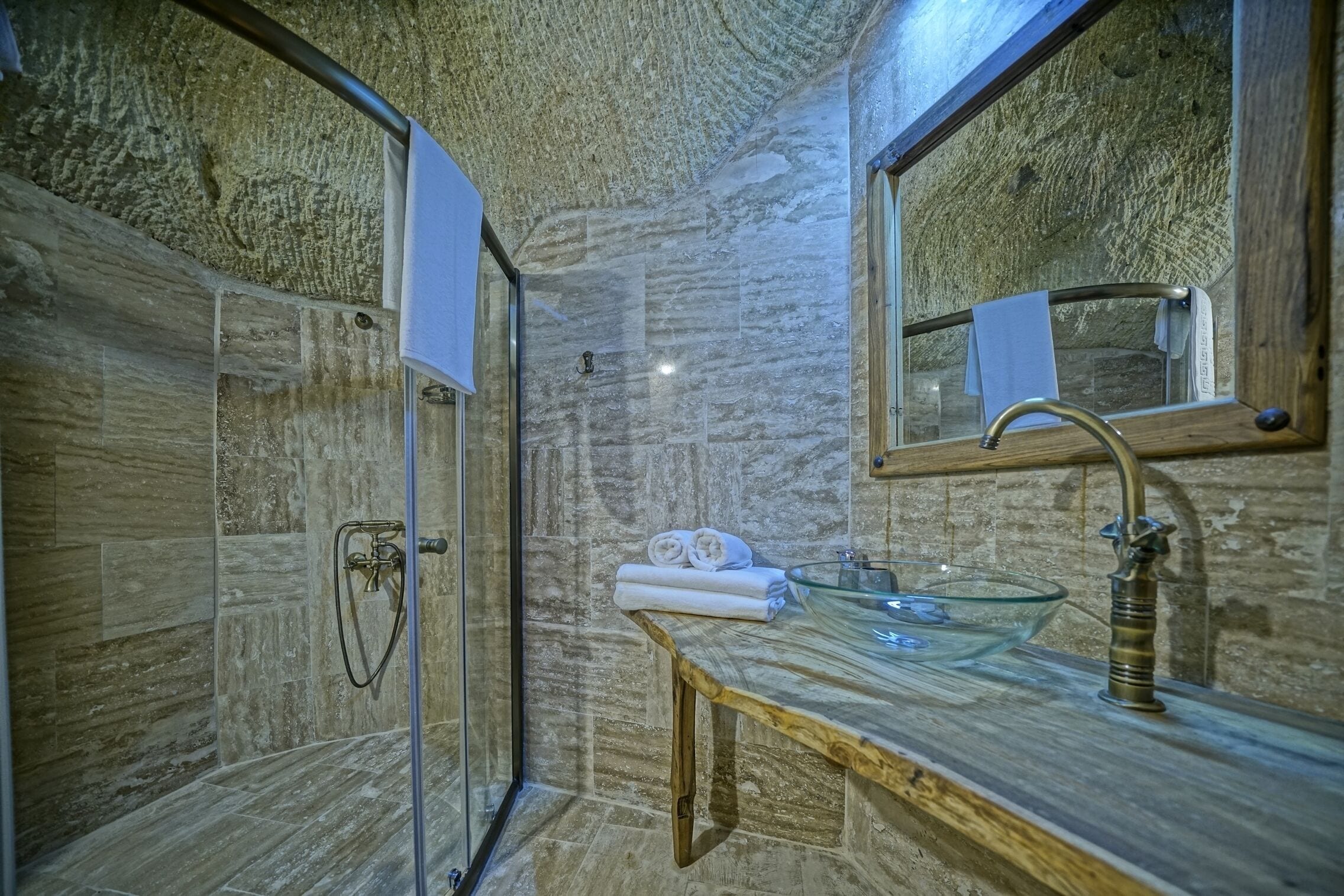 Chambre Double | Douche de la salle de bain