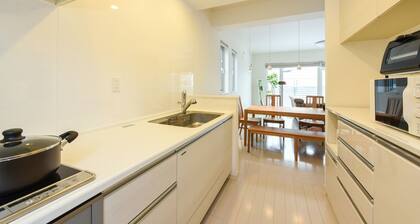 SapporoBeautiful town house12pplParking / Sapporo HokkaidĆ