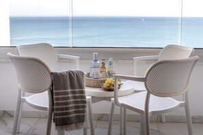 Dining - Mackenzie Leo Seafront Suite (Larnaca)