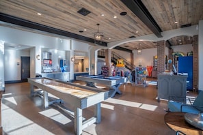 Games room - Arcadia 33 | Luxury Vacation Home * Patio Views * Resort Amenities * Sleeps 21 (Santa Clara)