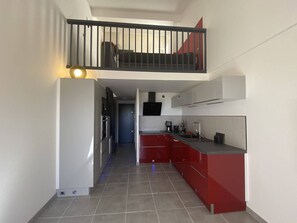 Fridge, microwave, oven, dishwasher - Studio Mezzanine - 4 pers, Pool, Terrace, Cap d'Agde (Cap d'Agde)